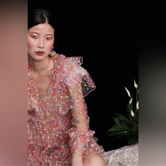 Celia B - Picture 5 of 6